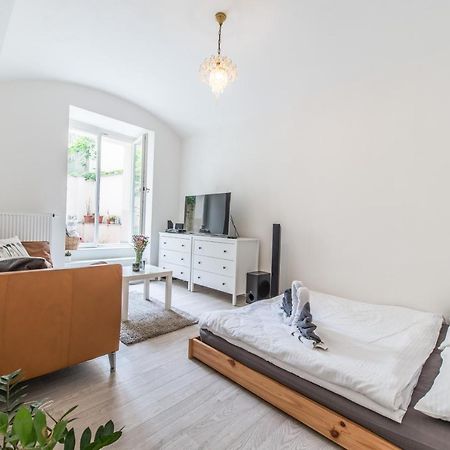 פראג Quiet Apartment In The City Center With Own Terrace מראה חיצוני תמונה