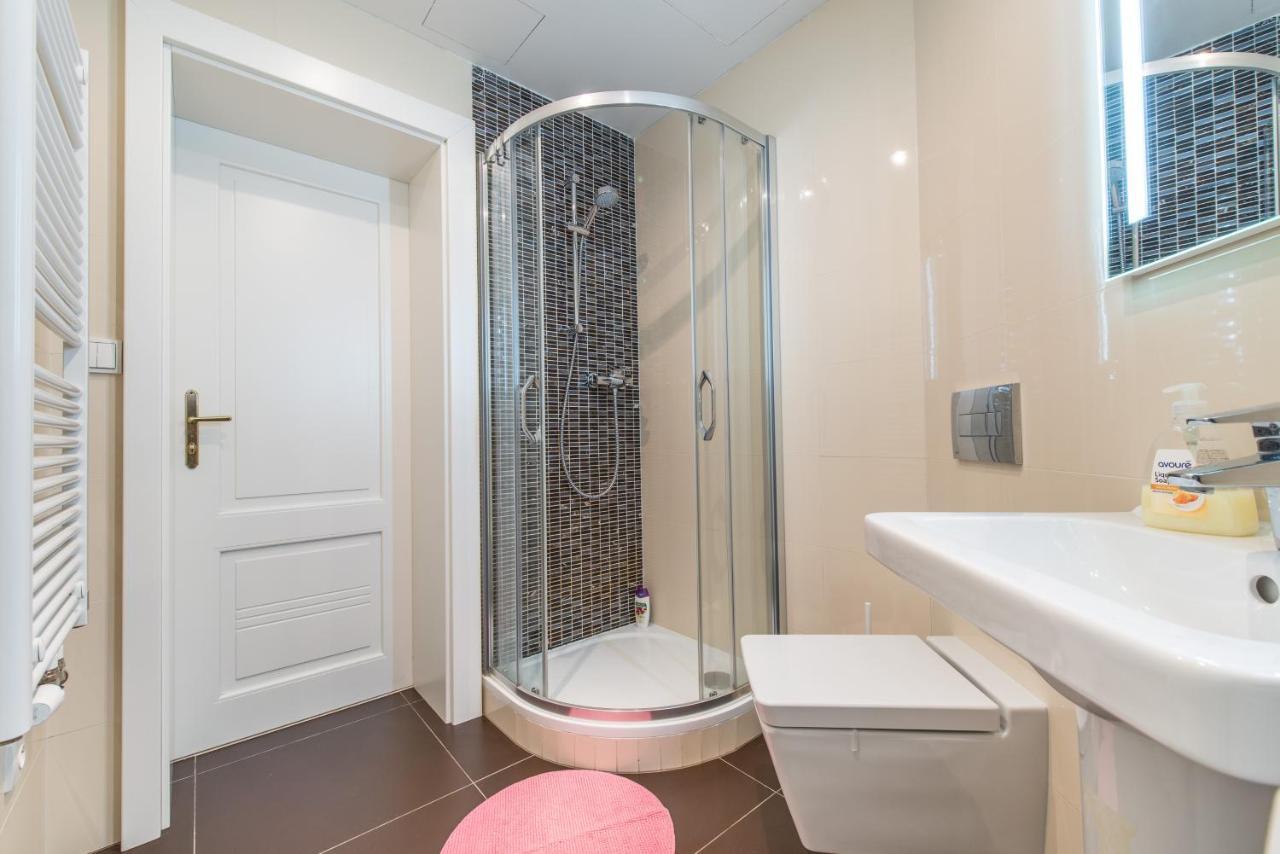 פראג Quiet Apartment In The City Center With Own Terrace מראה חיצוני תמונה
